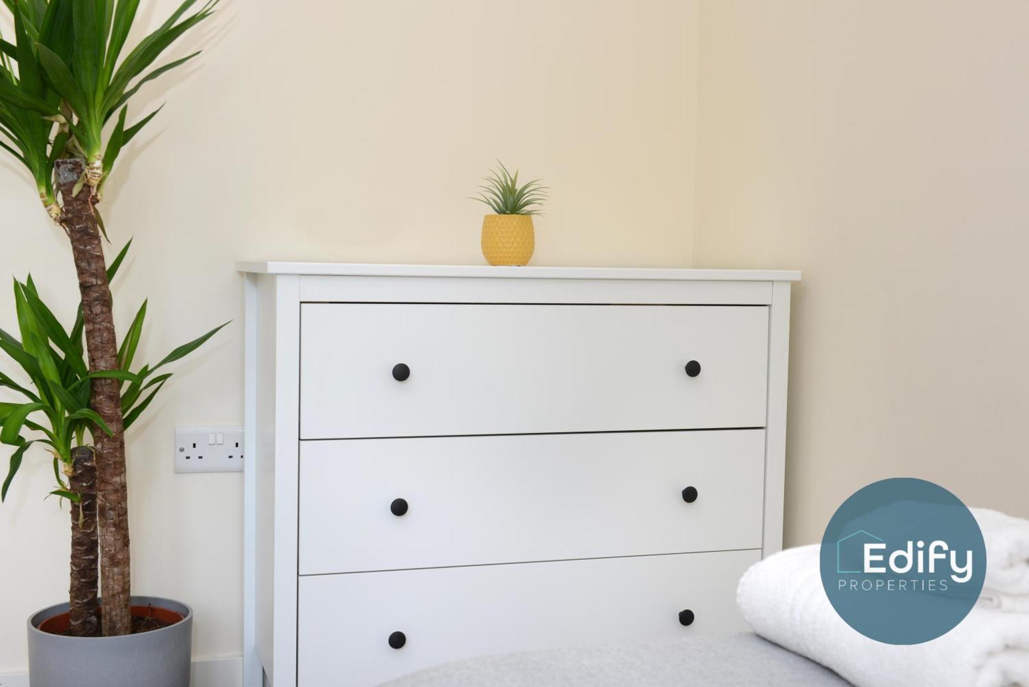 City Centre Townhouse, Sleeps 8, Free Parking Southampton Buitenkant foto